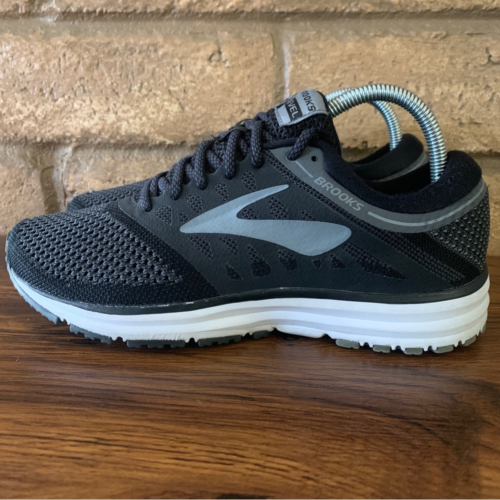 Brooks Revel 3 Womens Size 8 Running Shoes Athletic Sneakers 1202491B002 Black